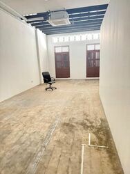 Serangoon Road (D8), Retail #453363221